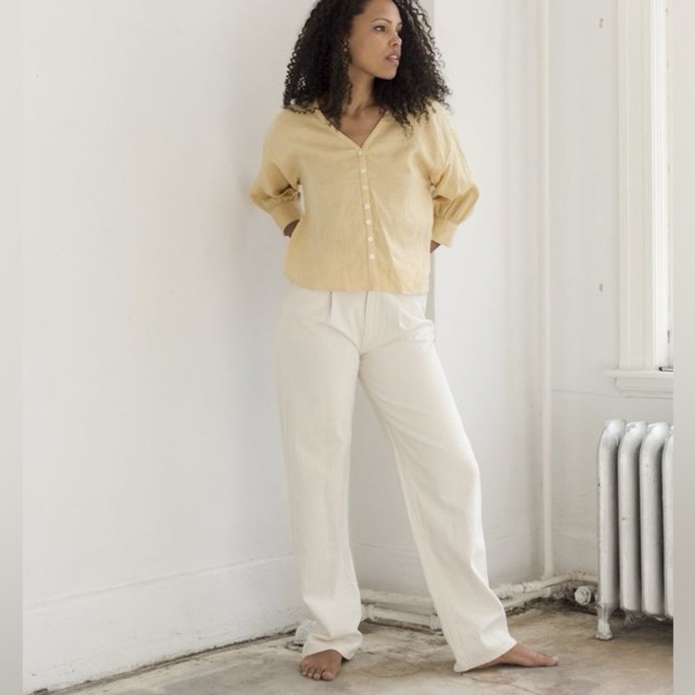 Agolde Mid-Rise Baggy Tab Pleated Jeans in cream